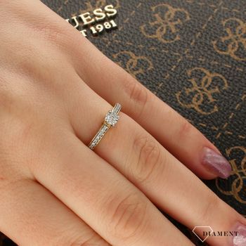 Pierścionek złoty DIAMENT żółte złoto, diamenty, klasyczny zdobiony R 2174X.jpg